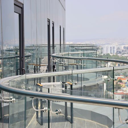 Baruk Guadalajara Hotel De Autor المظهر الخارجي الصورة A glass balustrade