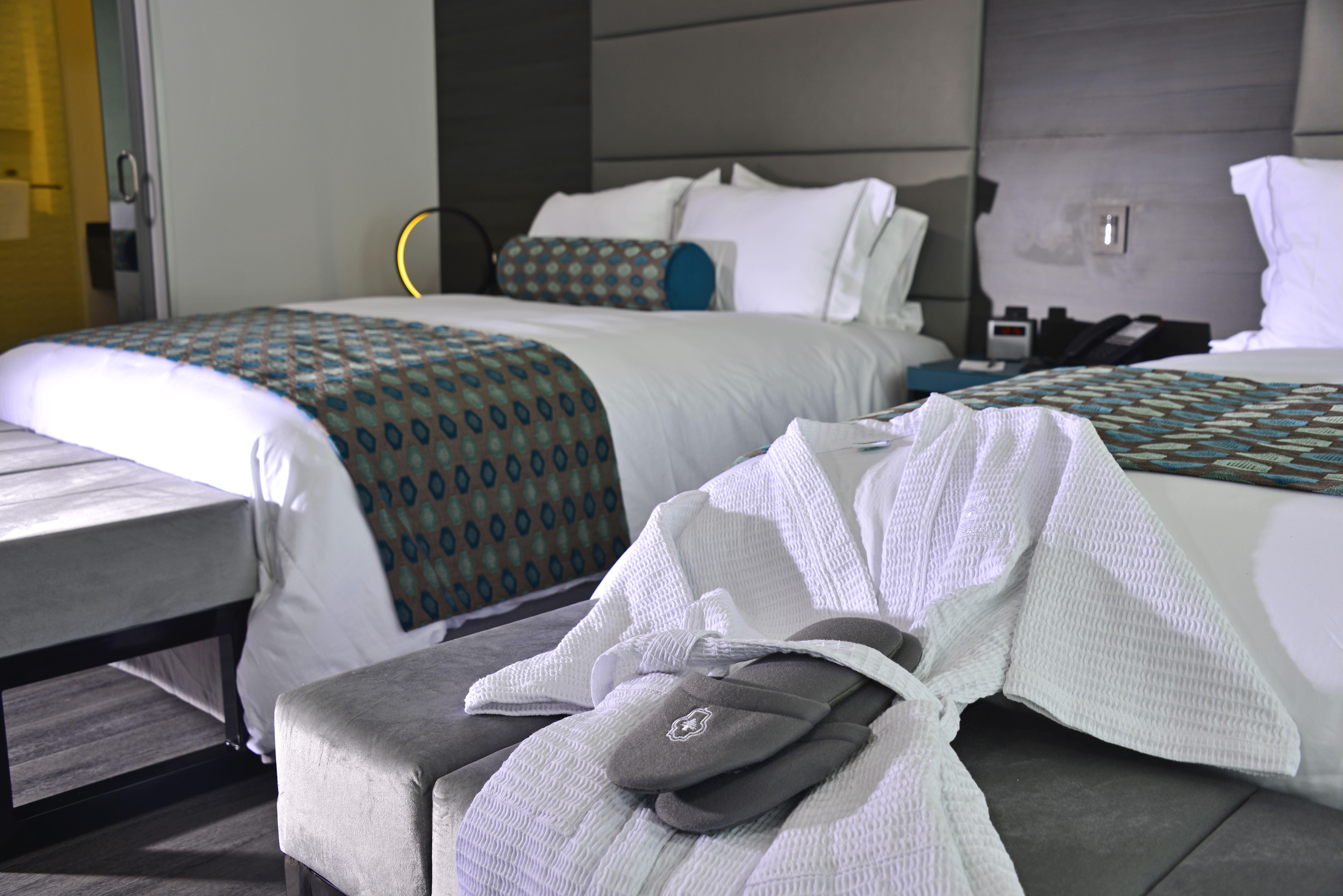 Baruk Guadalajara Hotel De Autor المظهر الخارجي الصورة A room at the Hilton Garden Inn in San Francisco