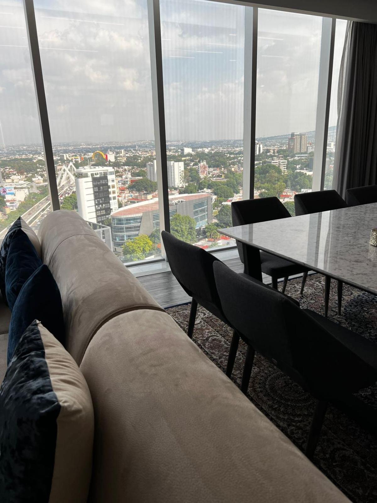 Baruk Guadalajara Hotel De Autor المظهر الخارجي الصورة View from a penthouse apartment